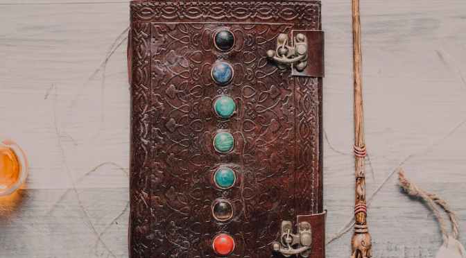 Tarot Encyclopedia – The Queen of Wands